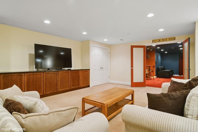 11 Crystal Downs Dr, Hawthorn Woods, IL 60047 - living area with light colored carpet and recessed lighting