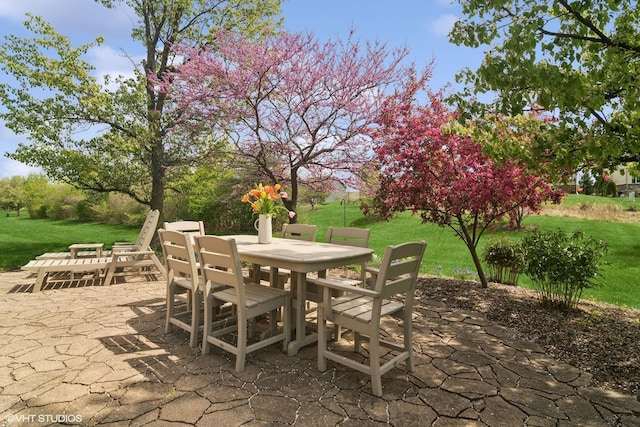 11 Crystal Downs Dr, Hawthorn Woods, IL 60047 - view of patio with outdoor dining area