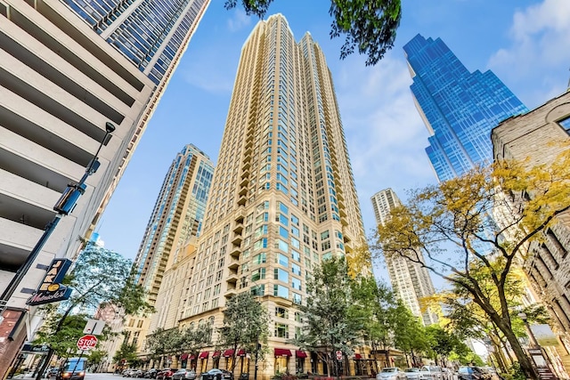25 E Superior St Unit 2501, Chicago, IL 60611 - view of building exterior featuring a city view