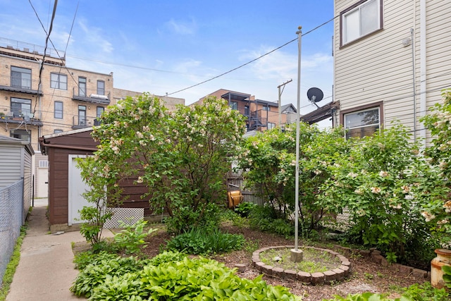 1507 W Erie St, Chicago, IL 60642 - view of yard