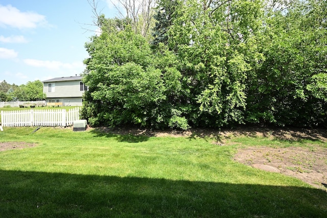 928 Surrey Dr Unit 1A, Schaumburg, IL 60193 - view of yard