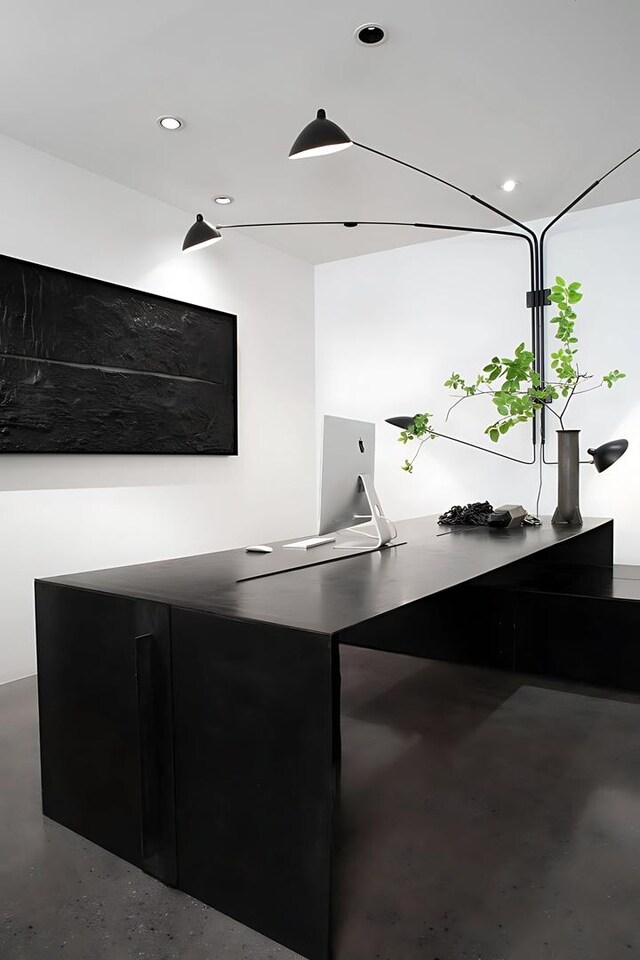 3845 S Winchester Ave, Chicago, IL 60609 - office with concrete flooring and recessed lighting
