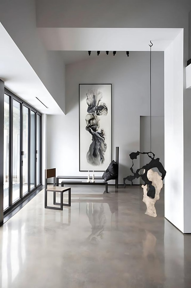 3845 S Winchester Ave, Chicago, IL 60609 - community lobby with expansive windows