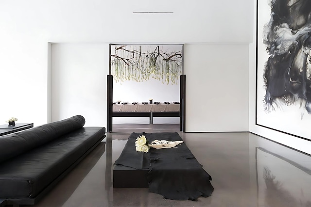 3845 S Winchester Ave, Chicago, IL 60609 - interior space with concrete flooring