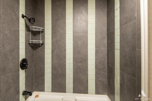 bathroom featuring shower / washtub combination