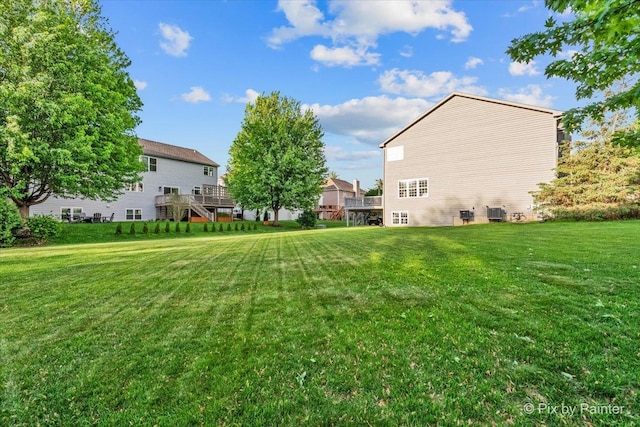 9 Laurel Valley Ct, Lake In The Hills, IL 60156 - view of green lawn featuring a wooden deck