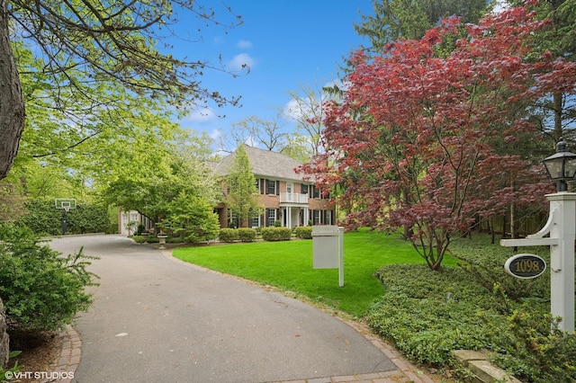 1098 Fisher Ln, Winnetka, IL 60093 - photo 1