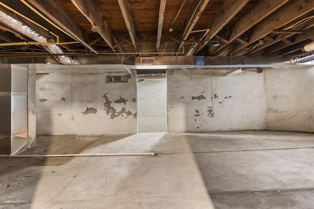 201 E Court St, Paris, IL 61944 - view of unfinished basement
