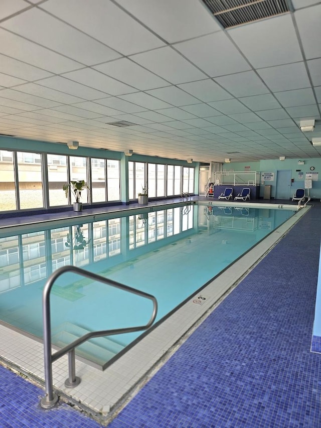 4800 S Chicago Beach Dr Unit 1211N, Chicago, IL 60615 - view of indoor pool