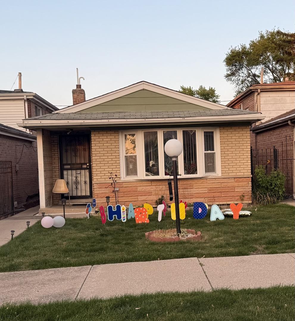 9907 S Wallace St, Chicago, IL 60628 - photo 2