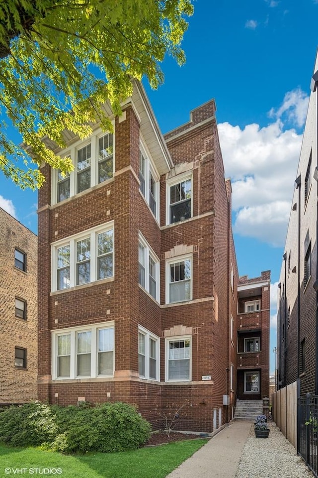 2217 W Foster Ave Unit 1, Chicago, IL 60625 - view of building exterior
