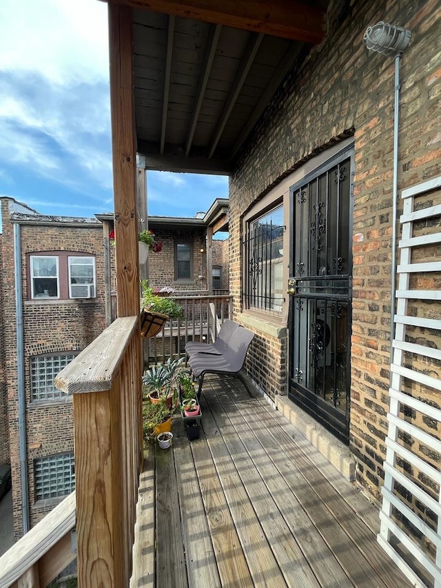 5110 S Woodlawn Ave Unit 3H, Chicago, IL 60615 - view of wooden terrace