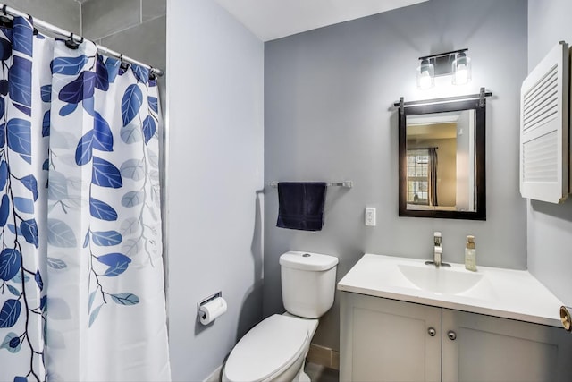 501 Coventry Ln Unit 3, Crystal Lake, IL 60014 - full bathroom with toilet, vanity, and curtained shower