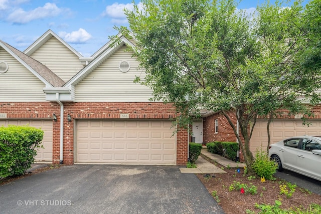 561 Goodwin Dr, Bolingbrook, IL 60440 - photo 1