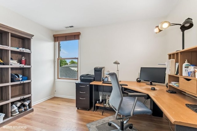 506 Rodney St, Lockport, IL 60441 - office area featuring wood finished floors and baseboards