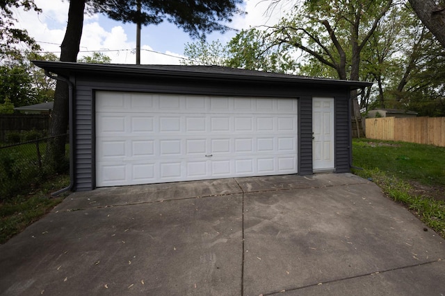 239 Marquette St, Park Forest, IL 60466 - detached garage with fence