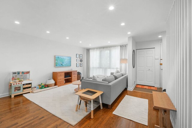 5135 S Kimbark Ave, Chicago, IL 60615 - living area featuring recessed lighting and wood finished floors