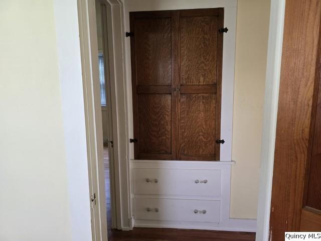 301 N St, Augusta, IL 62311 - view of corridor