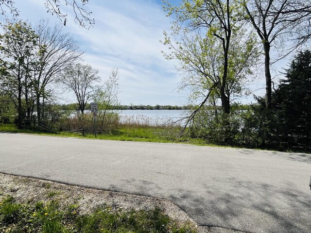 34871 N Lake Shore Dr, Lake Villa, IL 60046