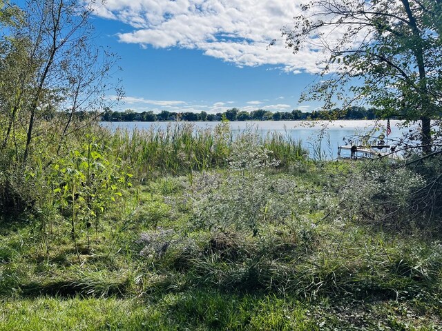 34871 N Lake Shore Dr, Lake Villa, IL 60046