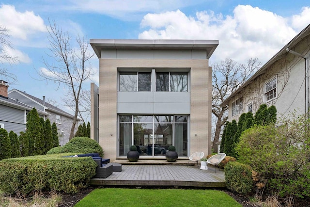 824 Humboldt Ave, Winnetka, IL 60093 - rear view of property featuring a deck
