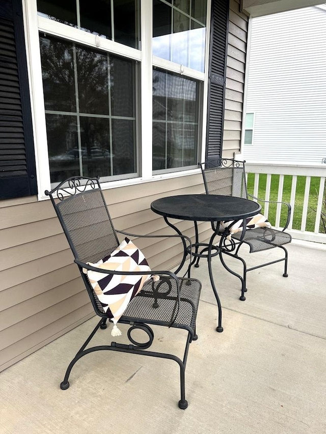 173 Willowwood Dr N, Oswego, IL 60543 - view of balcony