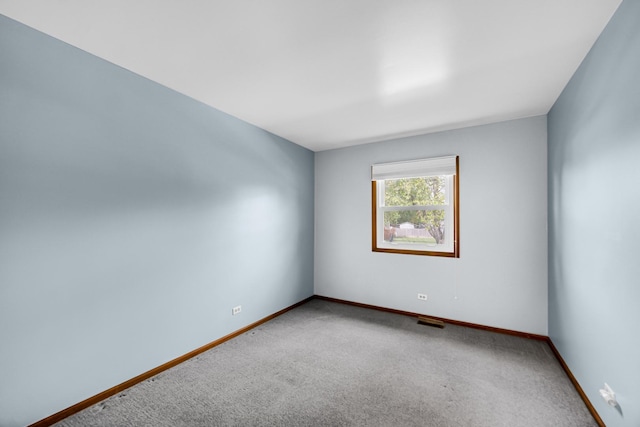 588 Renee Dr, South Elgin, IL 60177 - unfurnished room with carpet flooring and baseboards