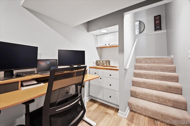 311 Mayfair Ln, South Elgin, IL 60177 - office featuring light wood-style floors and baseboards