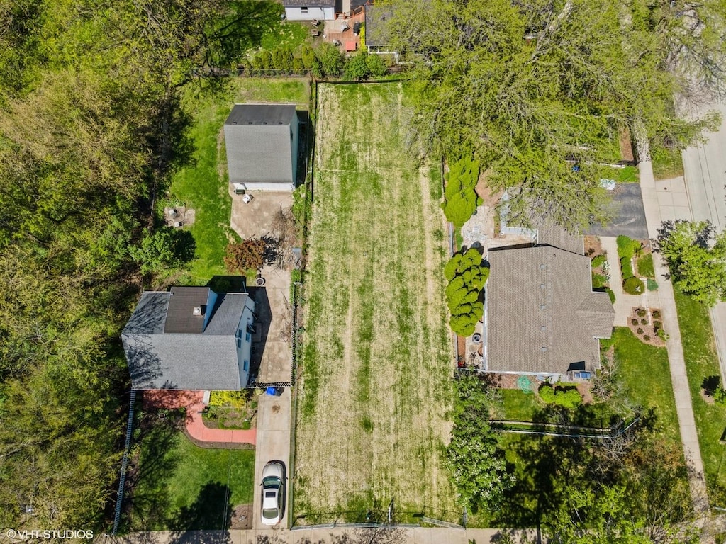 314 Hill Ave, Glen Ellyn, IL 60137