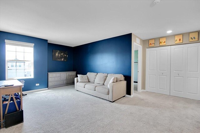 6103 Winterhaven Dr, Joliet, IL 60431 - carpeted living area with baseboards and recessed lighting