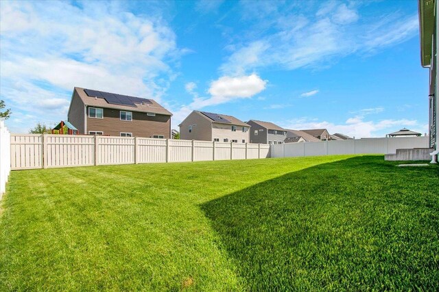 6103 Winterhaven Dr, Joliet, IL 60431 - view of yard featuring a residential view
