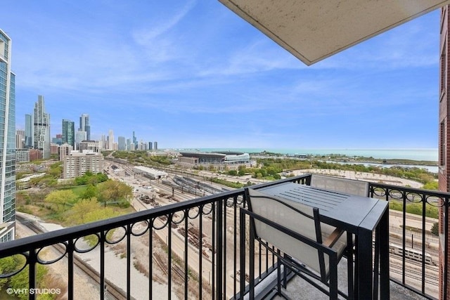 1717 S Prairie Ave Unit 1902, Chicago, IL 60616 - balcony featuring a view of skyline