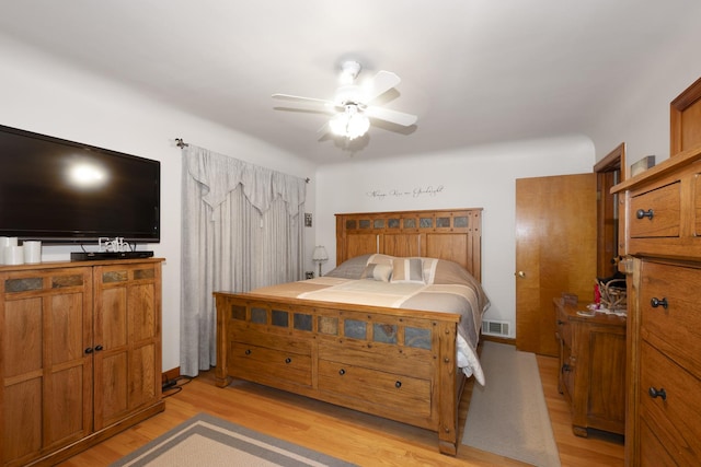5400 Midlothian Tpke, Crestwood, IL 60418 - bedroom with light wood-style floors and a ceiling fan