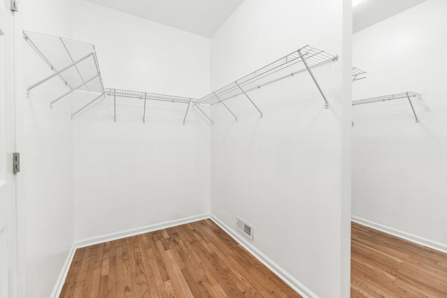 3302 Greenwood Ln, Saint Charles, IL 60175 - spacious closet featuring wood finished floors