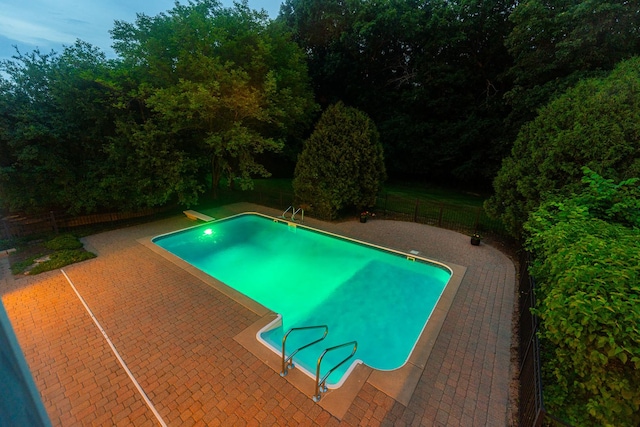 3302 Greenwood Ln, Saint Charles, IL 60175 - swimming pool featuring a patio