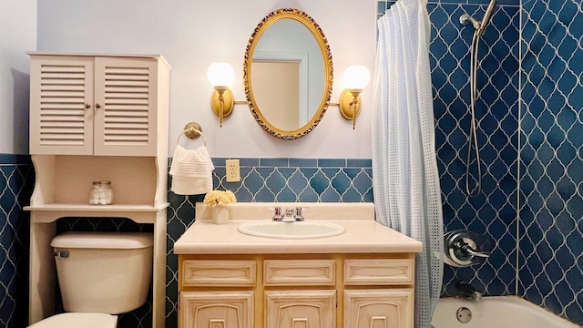1305 Baugh Dr, Normal, IL 61761 - full bath with wainscoting, toilet, shower / bath combo with shower curtain, vanity, and tile walls