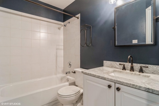 1835 W Oakdale Ave Unit E, Chicago, IL 60657 - full bathroom with toilet, shower / tub combination, and vanity
