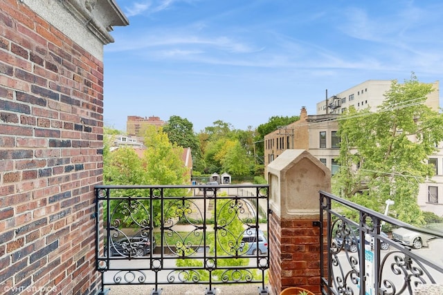 1366 E 57th St Unit 3, Chicago, IL 60637 - view of balcony