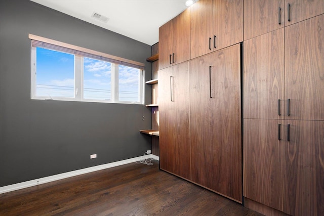 513 N Claremont Ave Unit 3S, Chicago, IL 60612 - view of closet