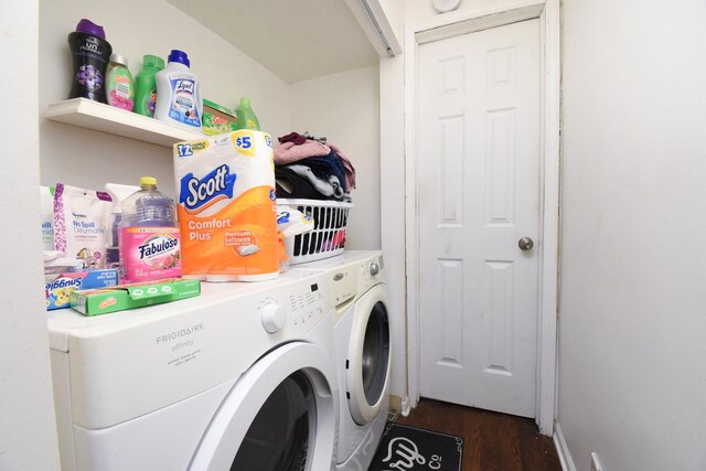 523 E 41st St, Chicago, IL 60653 - laundry room featuring independent washer and dryer and dark wood finished floors