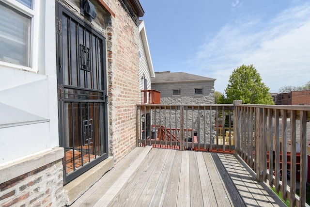 523 E 41st St, Chicago, IL 60653 - view of wooden deck