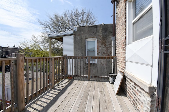 523 E 41st St, Chicago, IL 60653 - view of wooden terrace