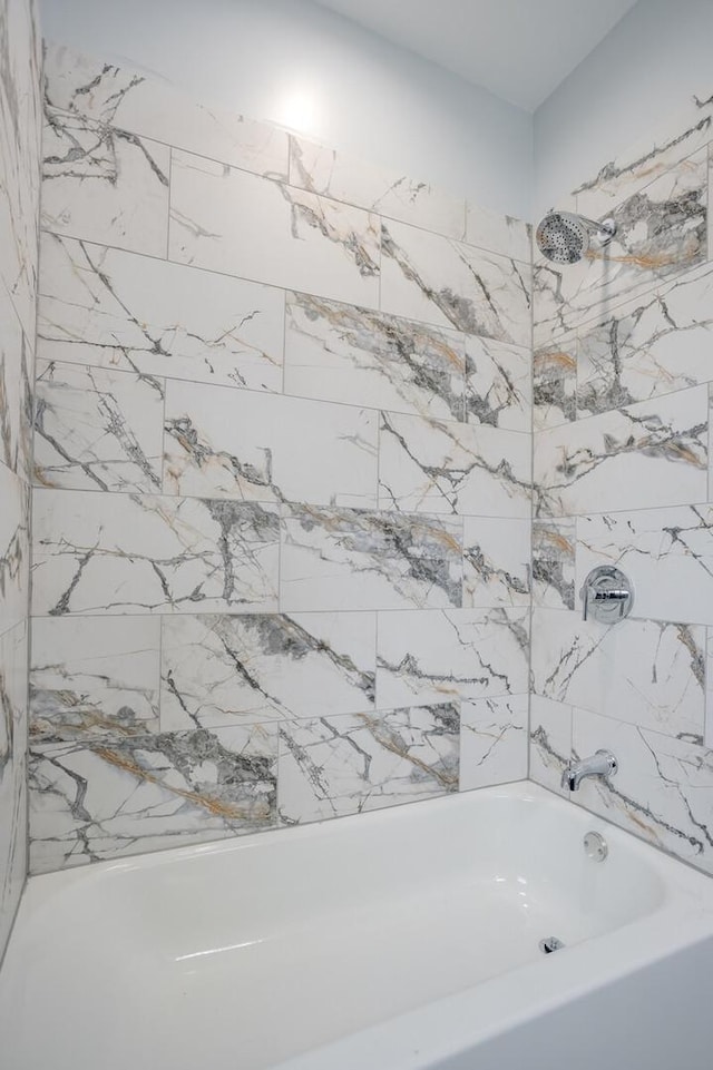 1013 W 18th Pl, Chicago, IL 60608 - full bath featuring bathtub / shower combination