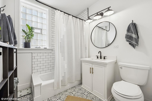 5830 N Glenwood Ave, Chicago, IL 60660 - full bath featuring plenty of natural light, vanity, and shower / bath combination with curtain