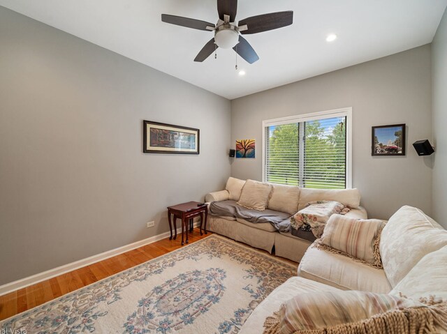 420 Ford Ln, Bartlett, IL 60103 - living area featuring a ceiling fan, wood finished floors, baseboards, and recessed lighting