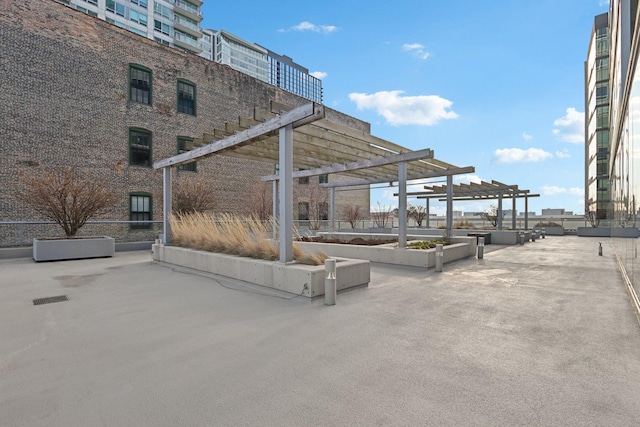 611 S Wells St Unit 2801, Chicago, IL 60607 - view of home's community with a pergola