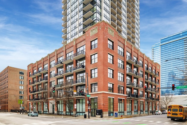 210 S Desplaines St Unit 402, Chicago, IL 60661 - view of property