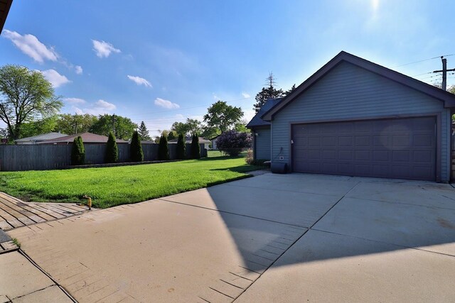 140 Princeton St, Hoffman Estates, IL 60169 - garage featuring concrete driveway