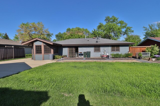 140 Princeton St, Hoffman Estates, IL 60169 - view of front of property