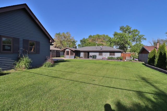 140 Princeton St, Hoffman Estates, IL 60169 - view of grassy yard
